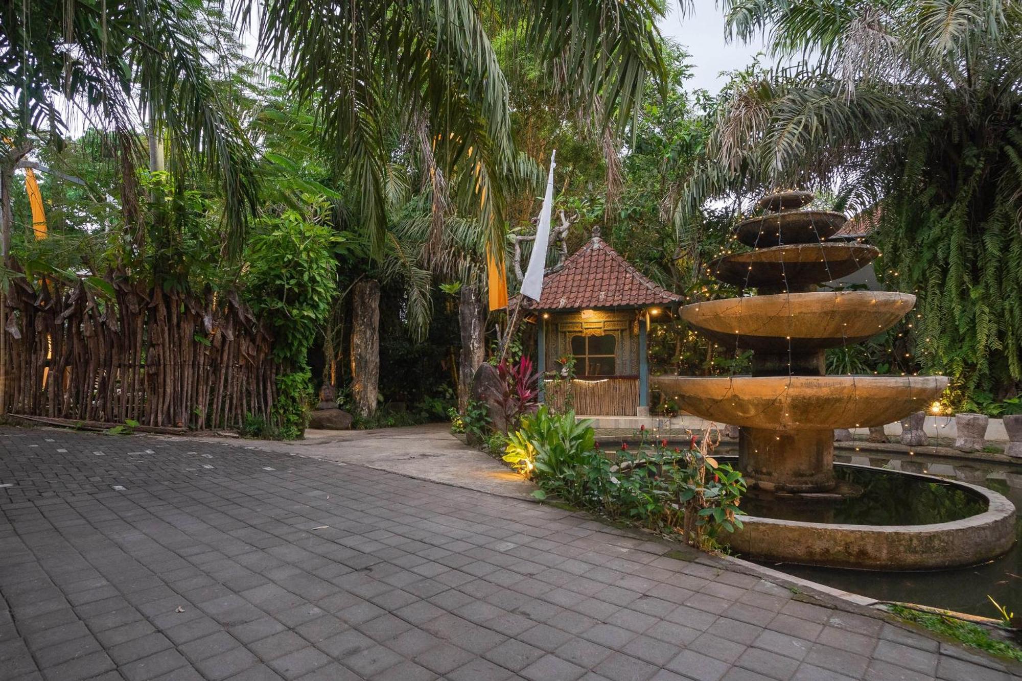 Nayaka Living Ubud Exterior photo